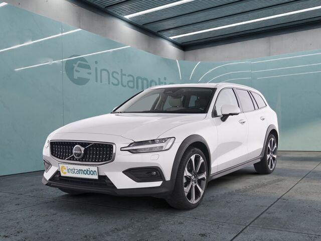 Weiß Gebraucht 2024 Volvo V60 CC Kombi | 53.890 € - Bild 1/2