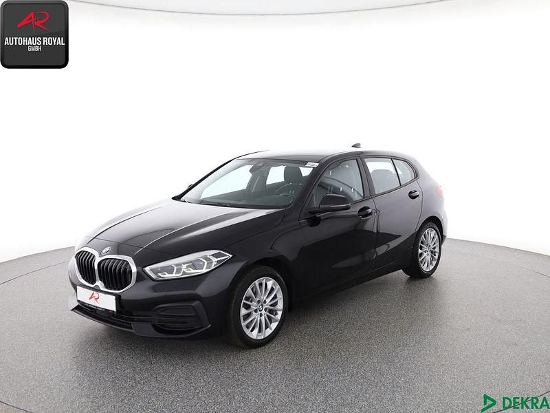 Schwarz (metallic) Gebraucht 2020 BMW 120 Advantage Kleinwagen | 20.880 € (Guter Preis) - Bild 1/4