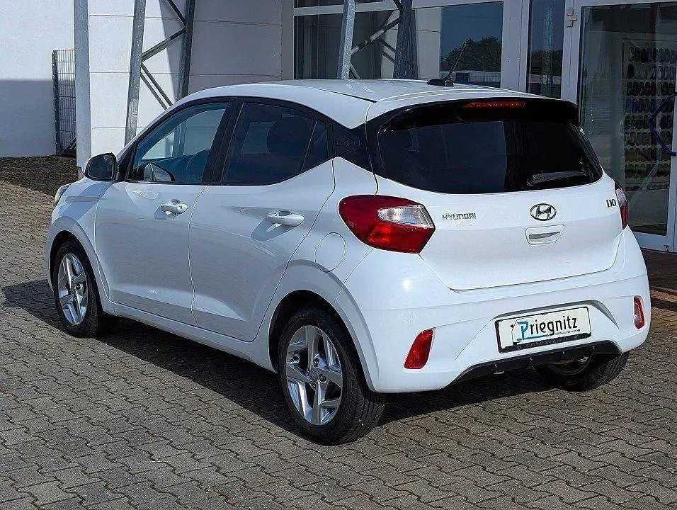 Gebraucht Hyundai i10 Edition 30 67 PS (49 kW) 2021 Weiß Kleinwagen