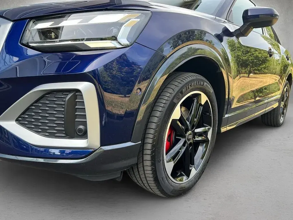 Gebraucht Audi Q2 Advanced Plus 150 PS (110 kW) 2024 Navarrablau metallic SUV
