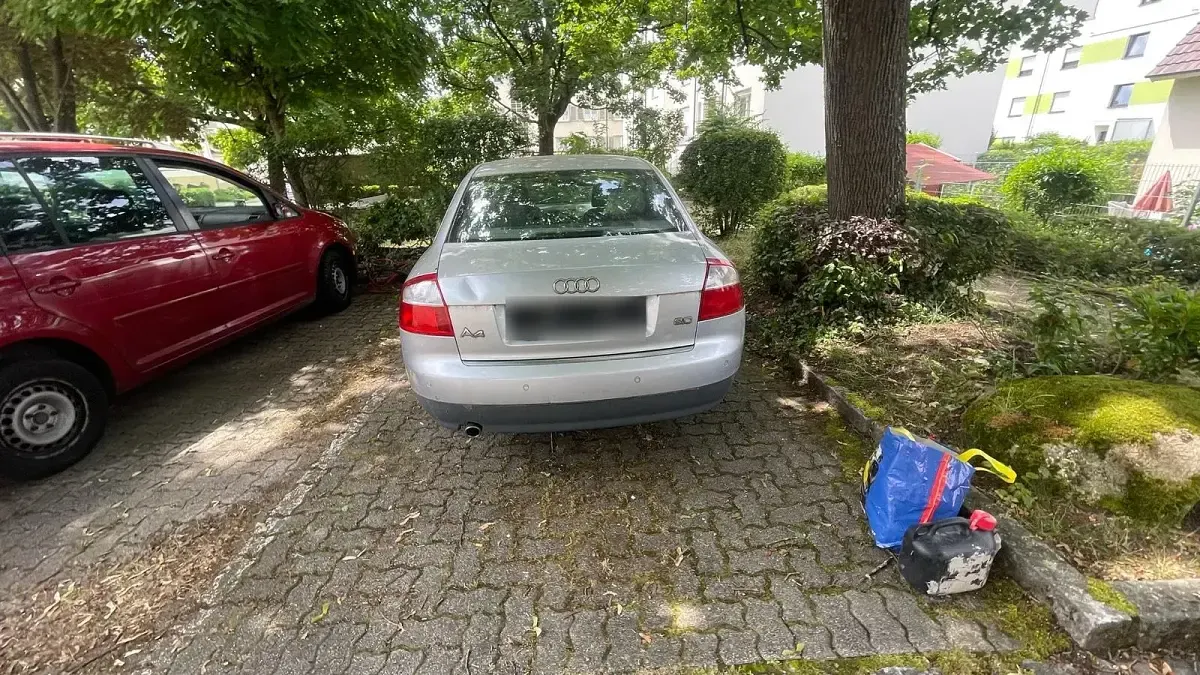 Gebraucht Audi A4 131 PS (96 kW) 2003 Silber Limousine