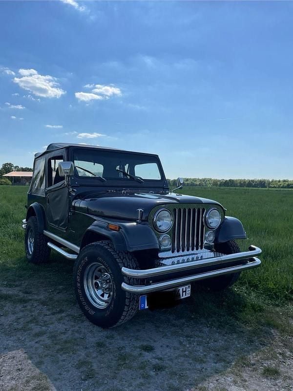 Schwarz Gebraucht 1984 Jeep CJ SUV | 17.500 € - Bild 1/4