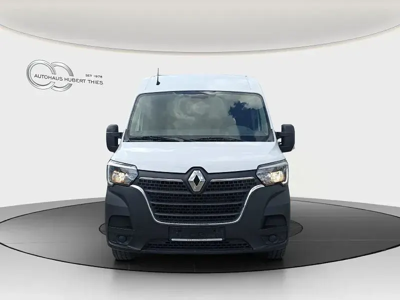 Gebraucht Renault Master 135 PS (99 kW) 2020 Weiß Van / Kleinbus