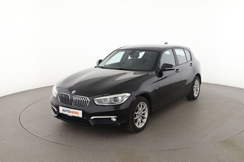 Schwarz Gebraucht 2016 BMW 118 Urban Line Kleinwagen | 13.490 € (Etwas zu teuer) - Bild 1/4
