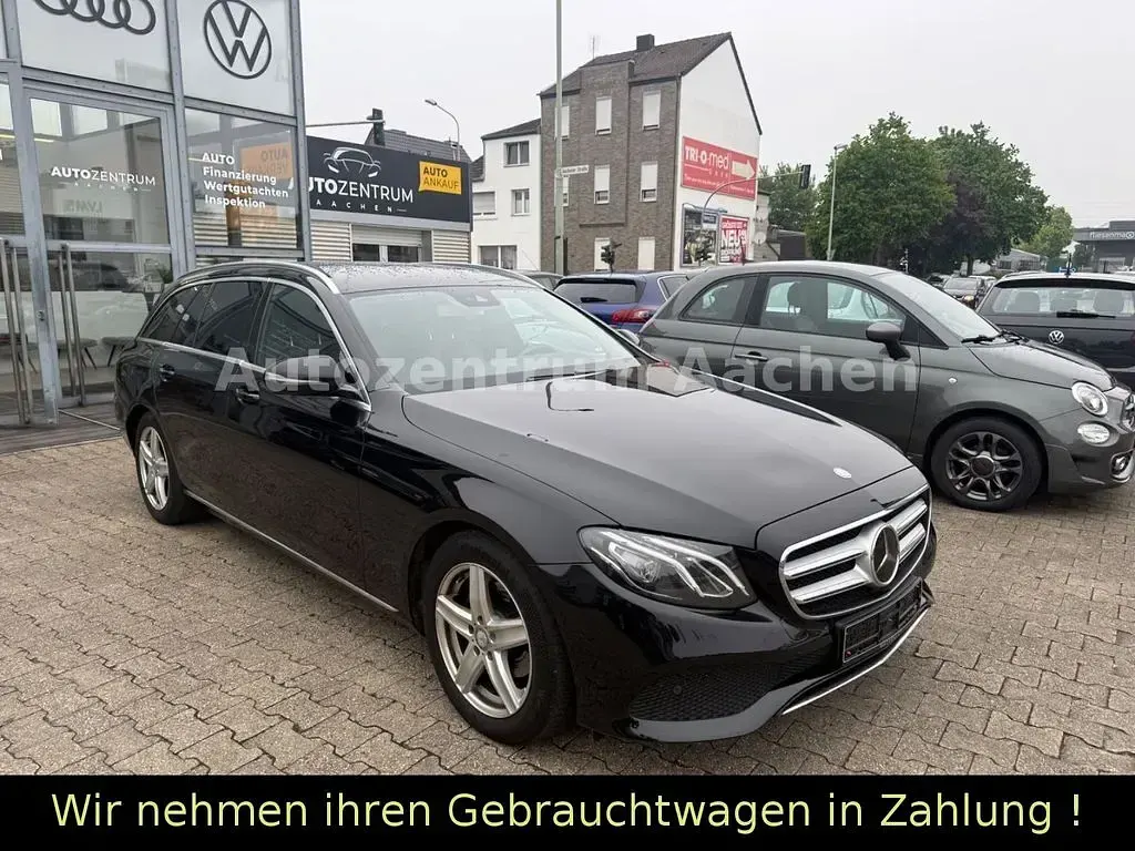 Gebraucht Mercedes E220 194 PS (142 kW) 2017 Schwarz Limousine
