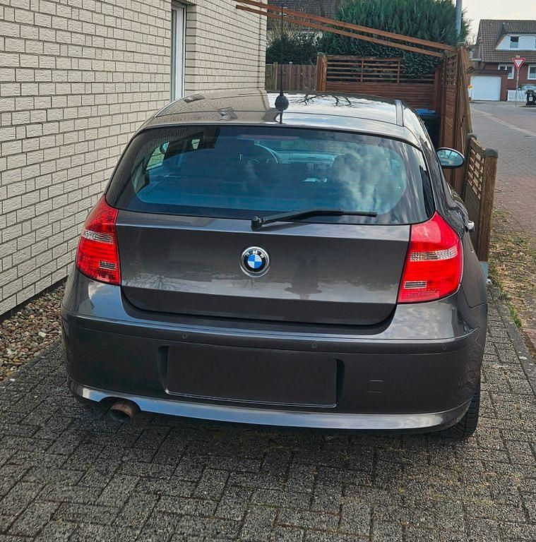 Gebraucht BMW 118 143 PS (105 kW) 2009 Braun Kleinwagen