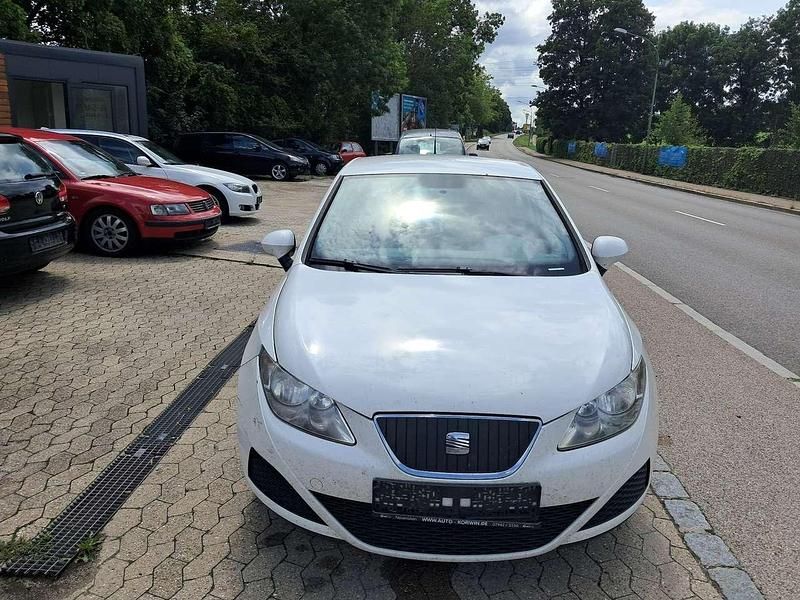 Weiß Gebraucht 2010 Seat Ibiza SC Ecomotive Kleinwagen | 850 € (Guter Preis) - Bild 1/4