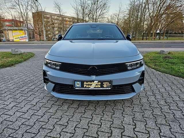 Neu Opel Astra 136 PS (100 kW) 2025 Grafik grau/dach schwarz Kombi