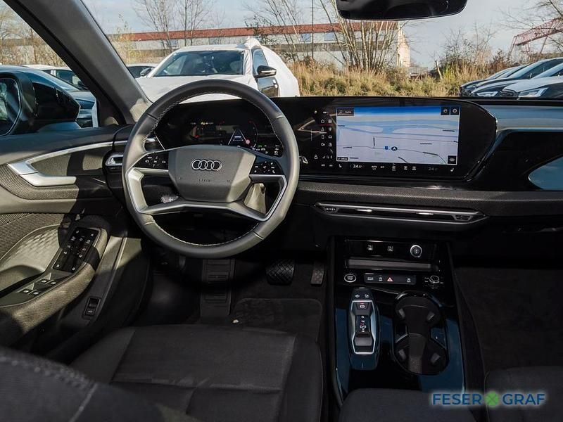 Gebraucht Audi A5 S-Line 150 PS (110 kW) 2025 Mythosschwarz metallic Kombi