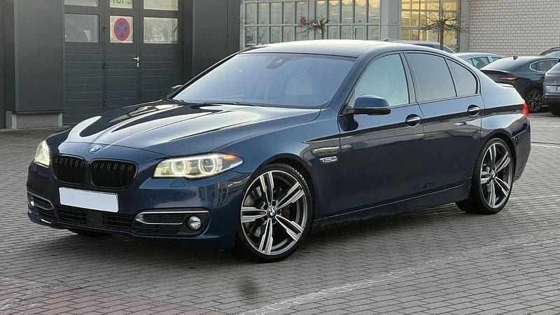 Gebraucht BMW 535 Sport Line 313 PS (230 kW) 2016 Mediterranblau metallic Limousine