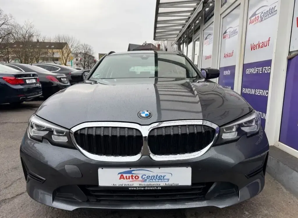 Gebraucht BMW 318 Sport Line 156 PS (114 kW) 2020 Grau Limousine