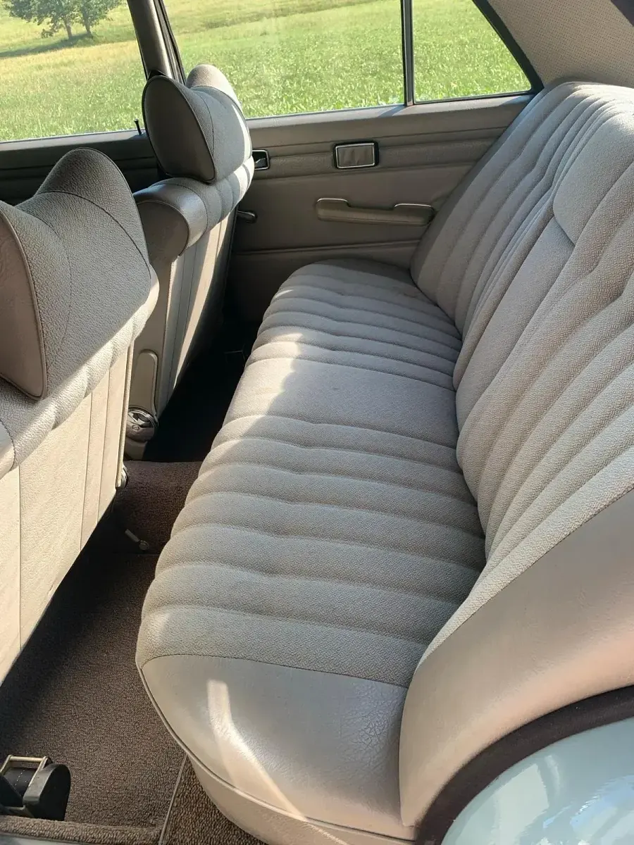 Gebraucht Mercedes W114 120 PS (88 kW) 1972 Blau Limousine