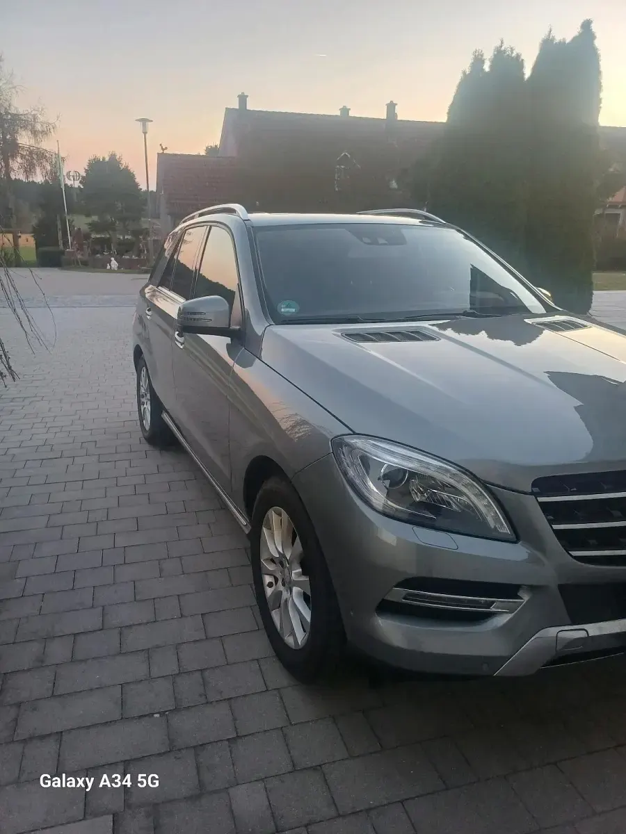 Gebraucht Mercedes ML350 224 PS (164 kW) 2015 Grau SUV
