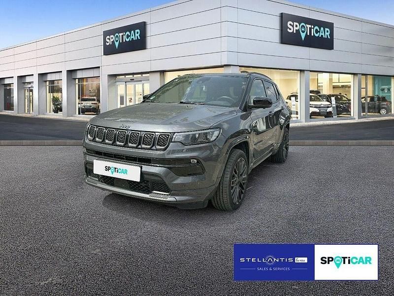Grau Gebraucht 2022 Jeep Compass SUV | 22.990 € (Guter Preis) - Bild 1/4
