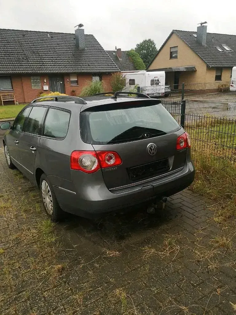 Gebraucht VW Passat 103 PS (75 kW) 2008 Grau Kombi