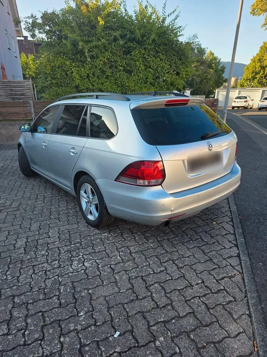 Gebraucht VW Golf VII Match 105 PS (77 kW) 2012 Silber Kombi
