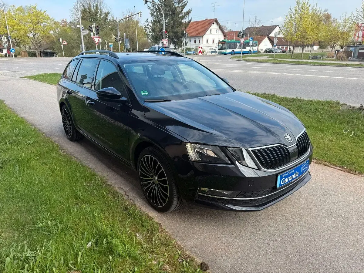 Gebraucht Skoda Octavia Style 116 PS (85 kW) 2019 Schwarz Kombi