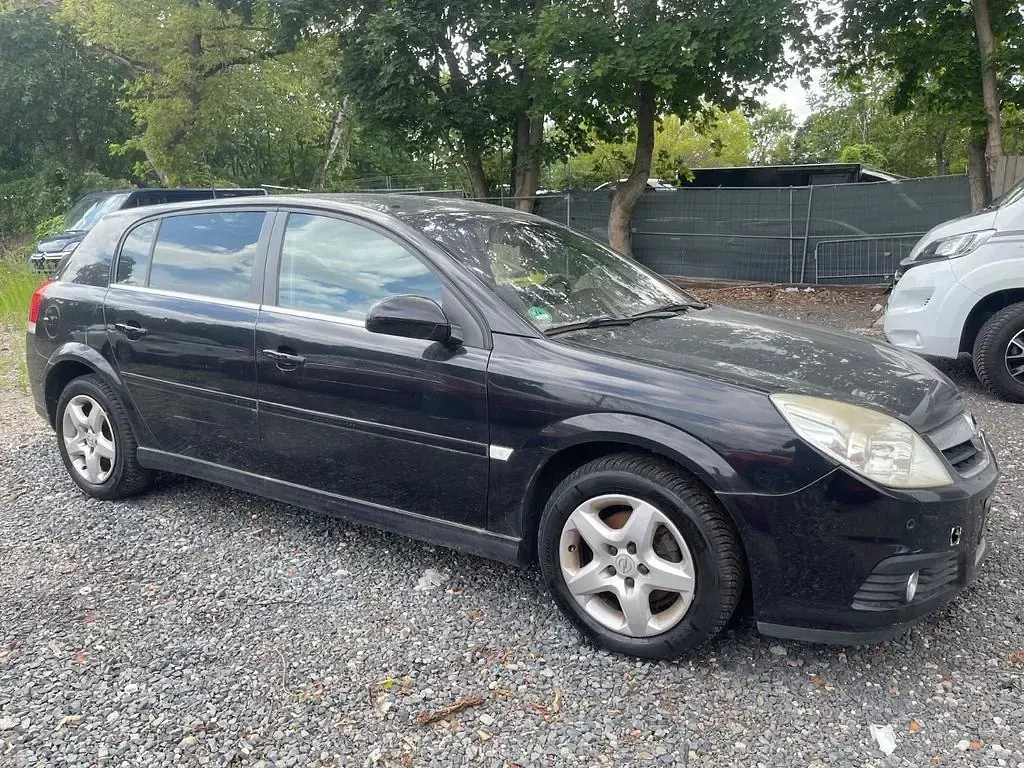 Gebraucht Opel Signum Edition 155 PS (114 kW) 2007 Schwarz Kleinwagen