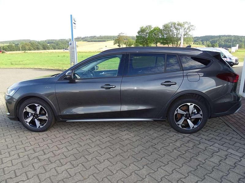 Neu Ford Focus Active X 155 PS (114 kW) 2026 Magneticgrau (metallic) Kombi