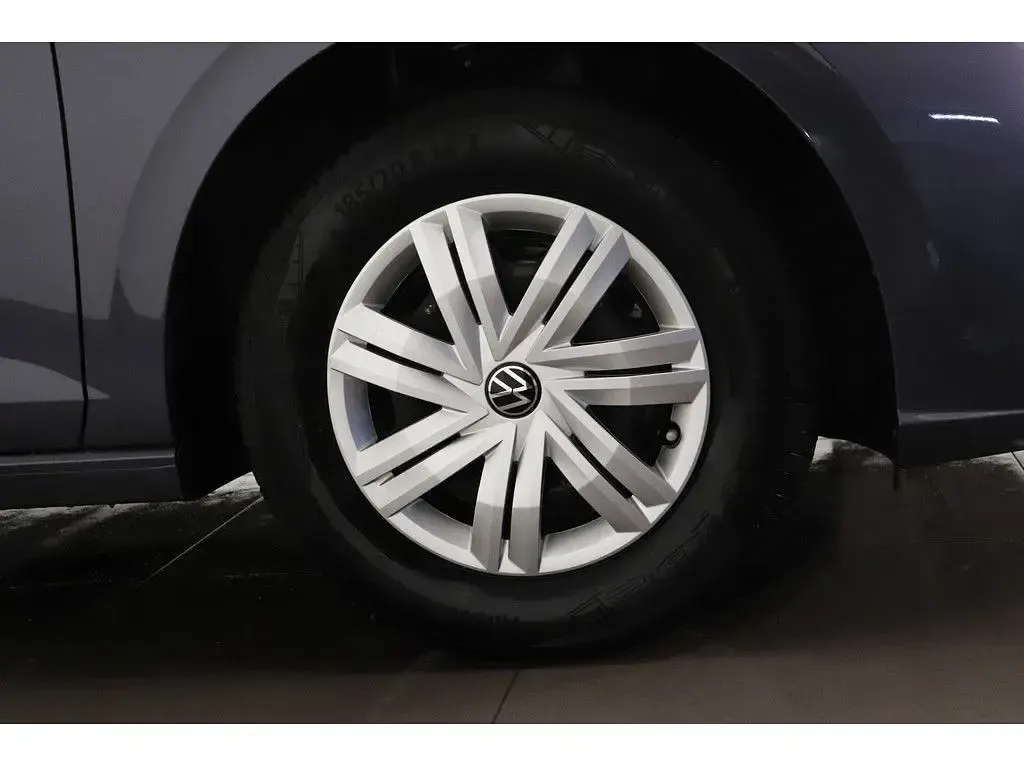 Gebraucht VW Polo Basis 80 PS (58 kW) 2022 Grau Kleinwagen
