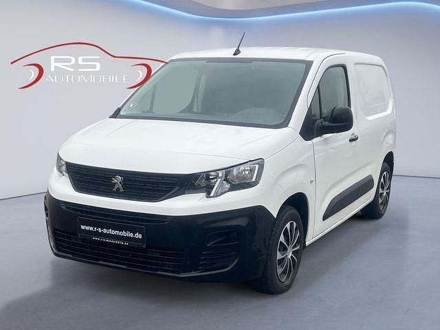 Weiss Gebraucht 2021 Peugeot Partner Premium Van / Kleinbus | 12.990 € (Guter Preis) - Bild 1/4