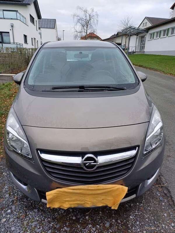 Braun Gebraucht 2014 Opel Meriva Style Van / Kleinbus | 4.500 € (Guter Preis) - Bild 1/4