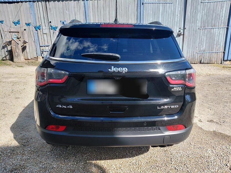 Gebraucht Jeep Compass 170 PS (125 kW) 2019 Schwarz SUV