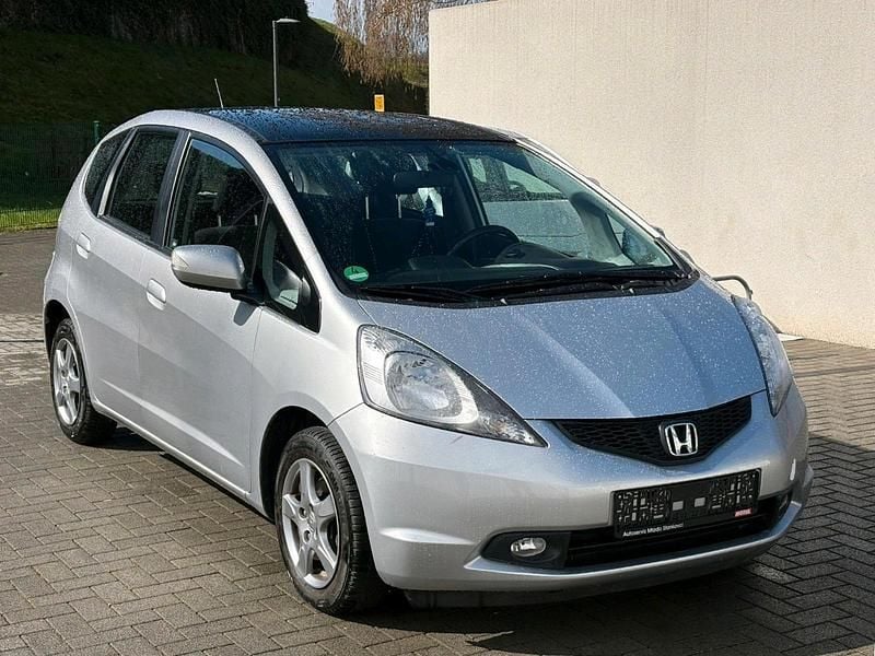 Gebraucht Honda Jazz 100 PS (73 kW) 2010 Silber Kleinwagen