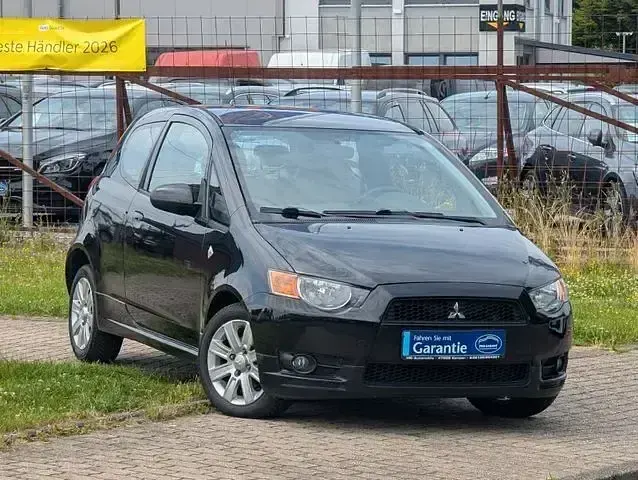 Gebraucht Mitsubishi Colt 75 PS (55 kW) 2012 Schwarz Kleinwagen