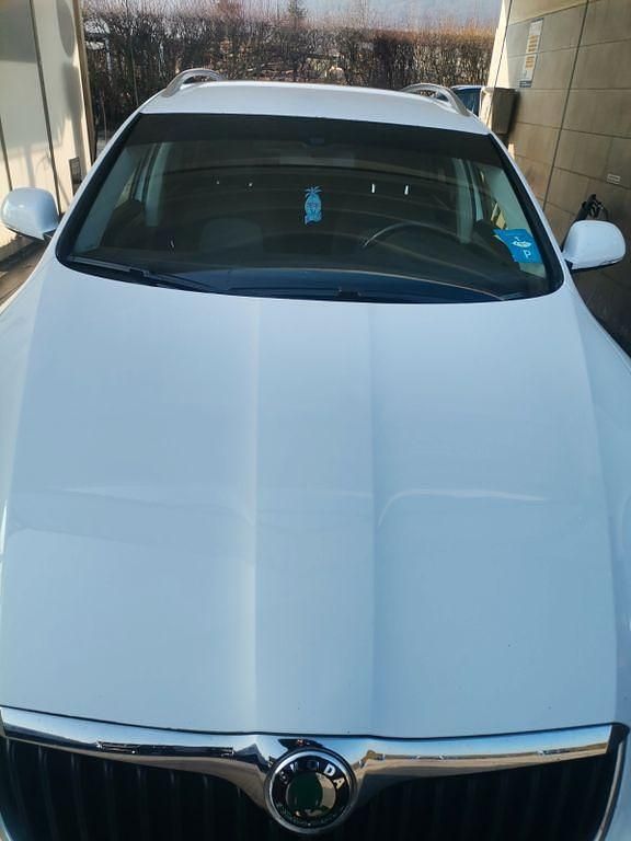 Gebraucht Skoda Superb Ambition 170 PS (125 kW) 2011 Weiß Kombi