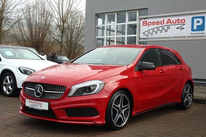 Rot Gebraucht 2014 Mercedes A200 AMG line Limousine | 13.790 € (Fairer Preis) - Bild 1/4