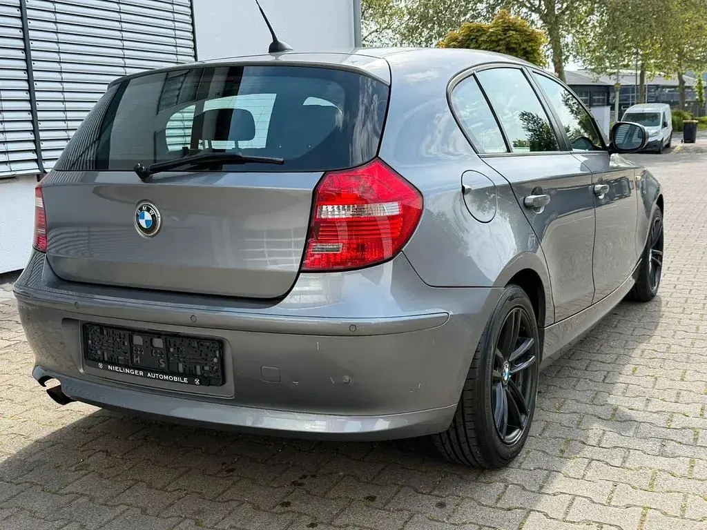 Gebraucht BMW 116 Sport Line 122 PS (89 kW) 2011 Grau Kleinwagen