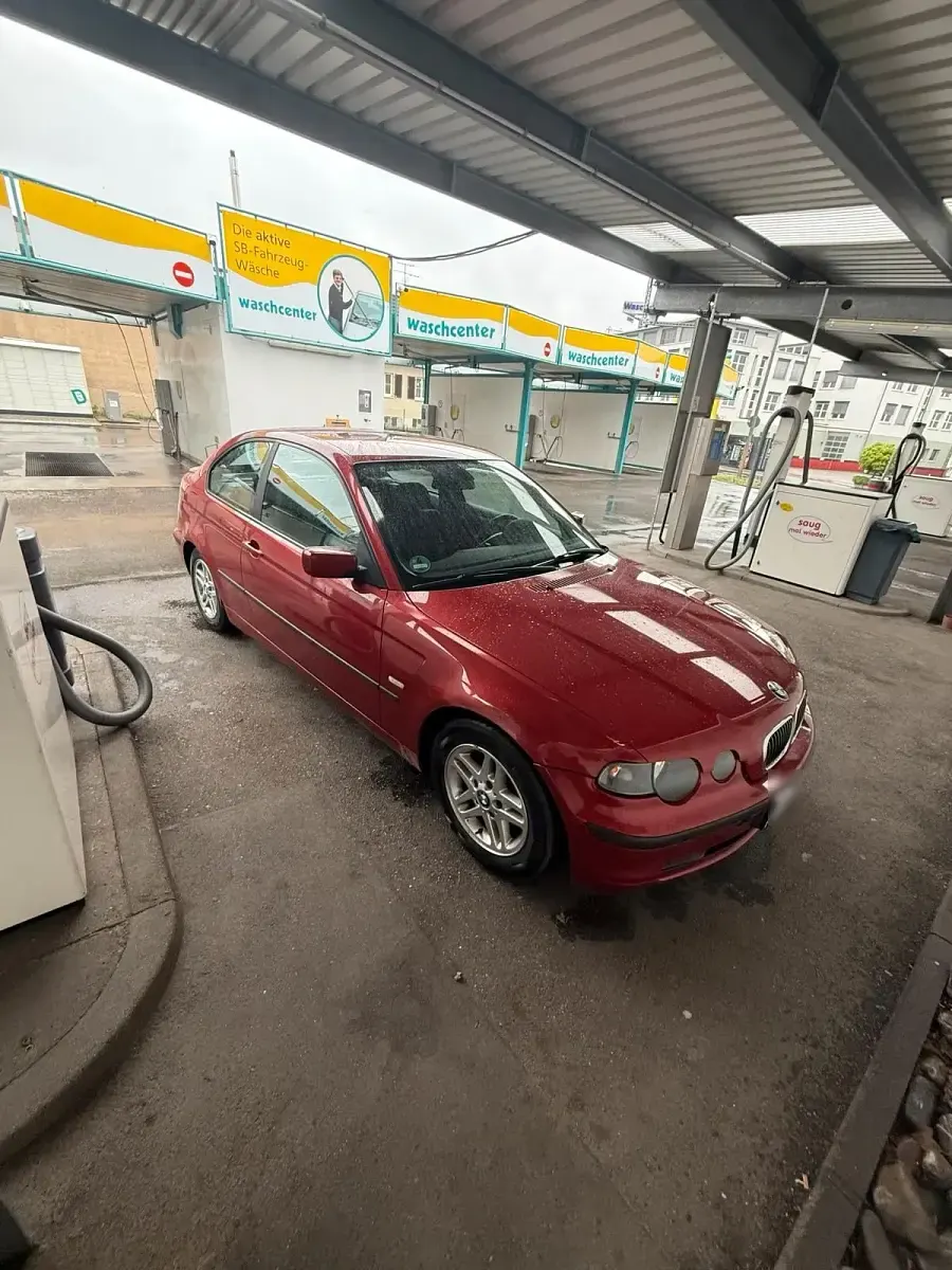 Gebraucht BMW 316 116 PS (85 kW) 2002 Rot Limousine