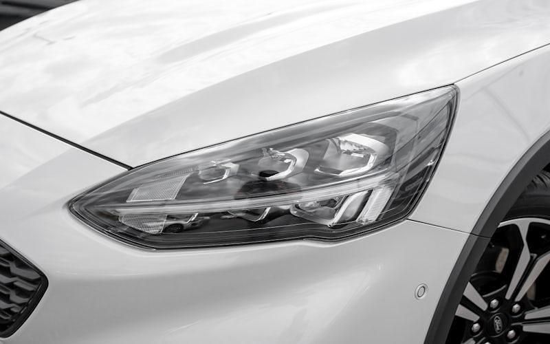 Gebraucht Ford Focus Active 155 PS (114 kW) 2021 Weiß Kombi