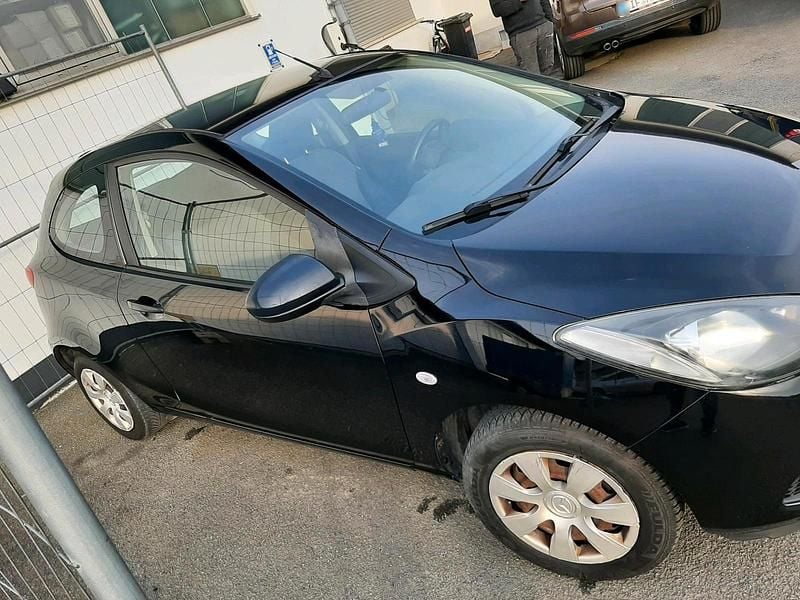 Gebraucht Mazda 2 75 PS (55 kW) 2008 Schwarz Kleinwagen