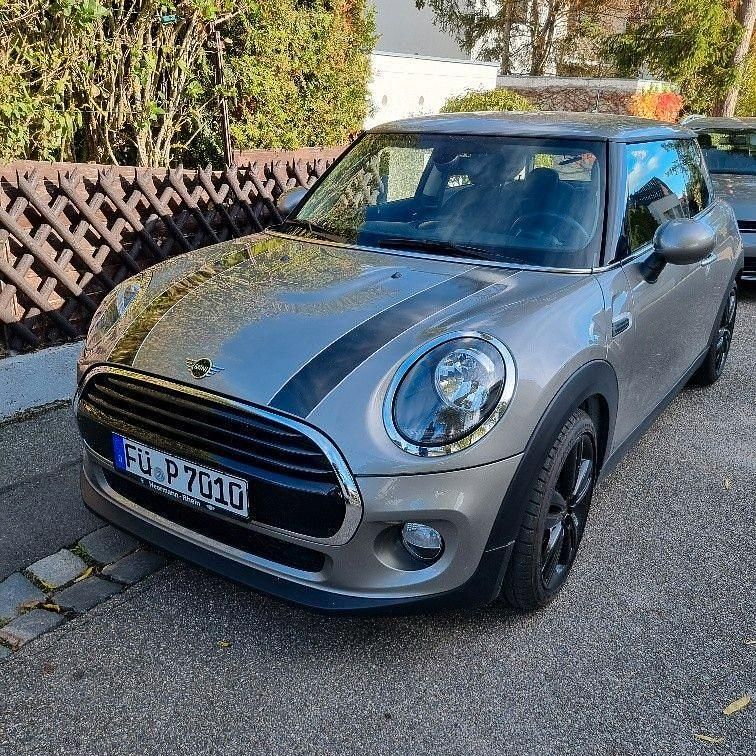 Gebraucht Mini Cooper 136 PS (100 kW) 2019 Silber Kleinwagen