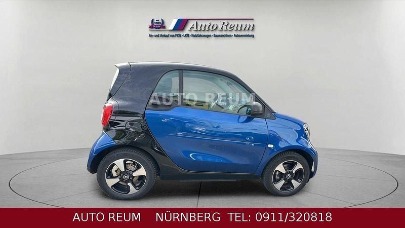 Gebraucht Smart ForTwo Coupé 60 kW (82 PS) 2021 Schwarz Kleinwagen