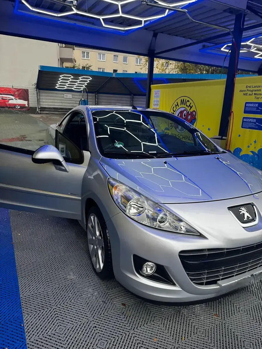 Gebraucht Peugeot 207 CC 120 PS (88 kW) 2012 Silber Cabrio