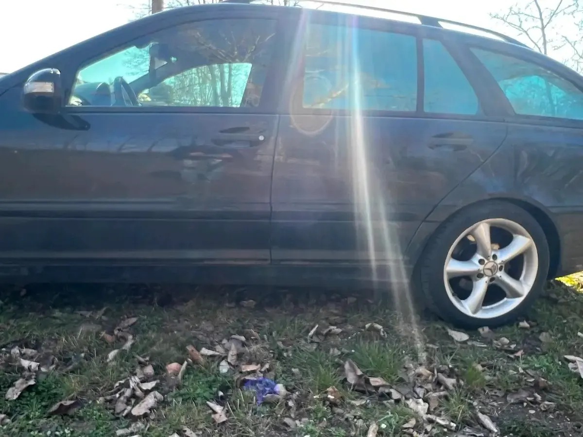 Gebraucht Mercedes C180 143 PS (105 kW) 2004 Schwarz Kombi