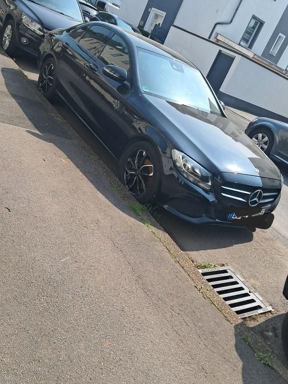 Gebraucht Mercedes C220 170 PS (125 kW) 2017 Schwarz Limousine