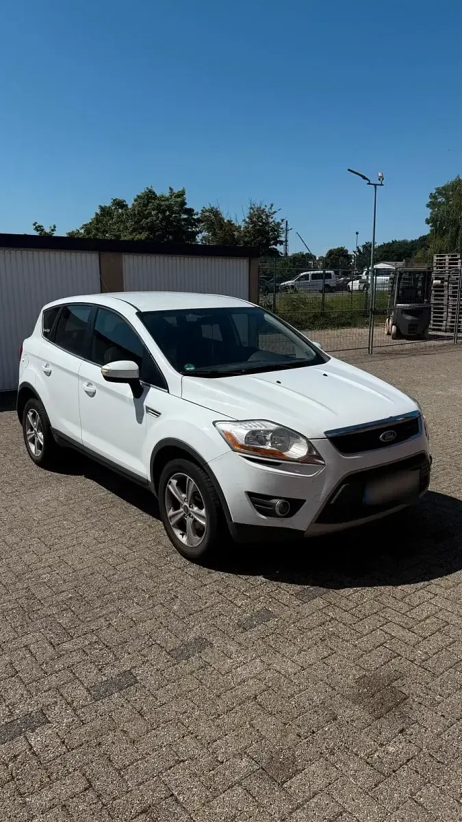 Gebraucht Ford Kuga 163 PS (119 kW) 2012 Weiß SUV