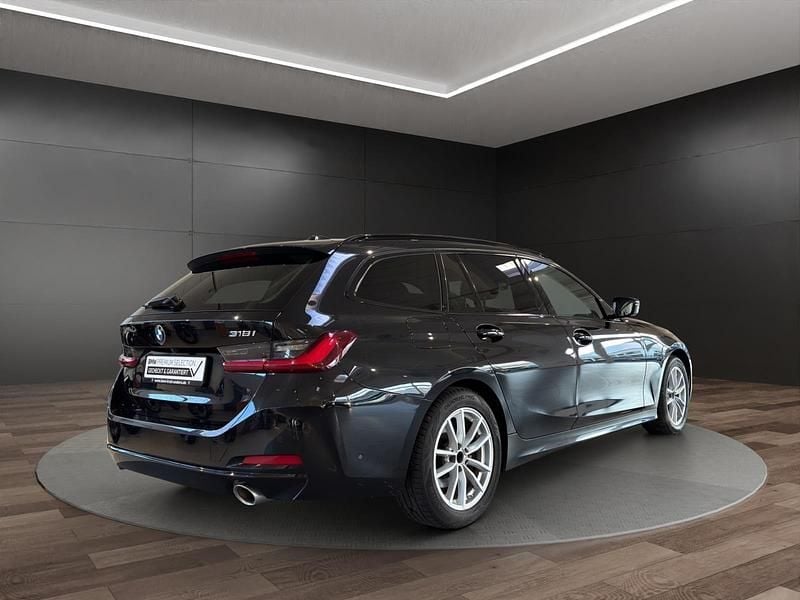 Gebraucht BMW 318 Shadowline 156 PS (114 kW) 2024 Schwarz Kombi