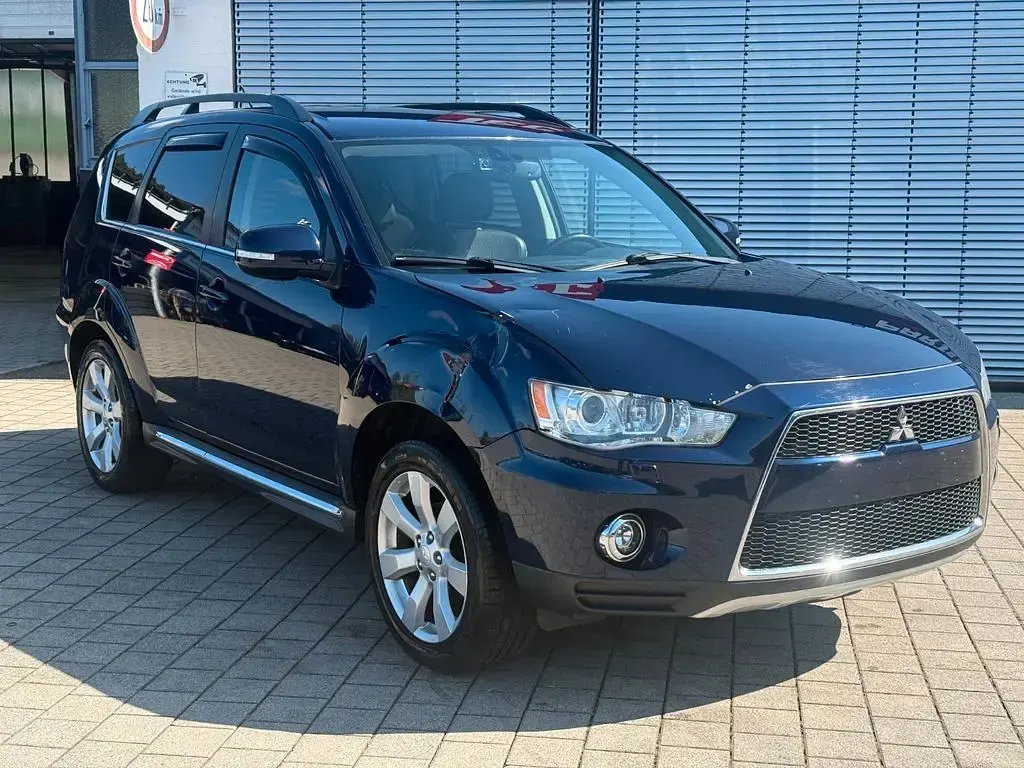 Gebraucht Mitsubishi Outlander Intense 177 PS (130 kW) 2011 Blau SUV