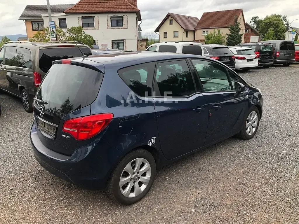 Gebraucht Opel Meriva Active 95 PS (69 kW) 2013 Blau Van / Kleinbus