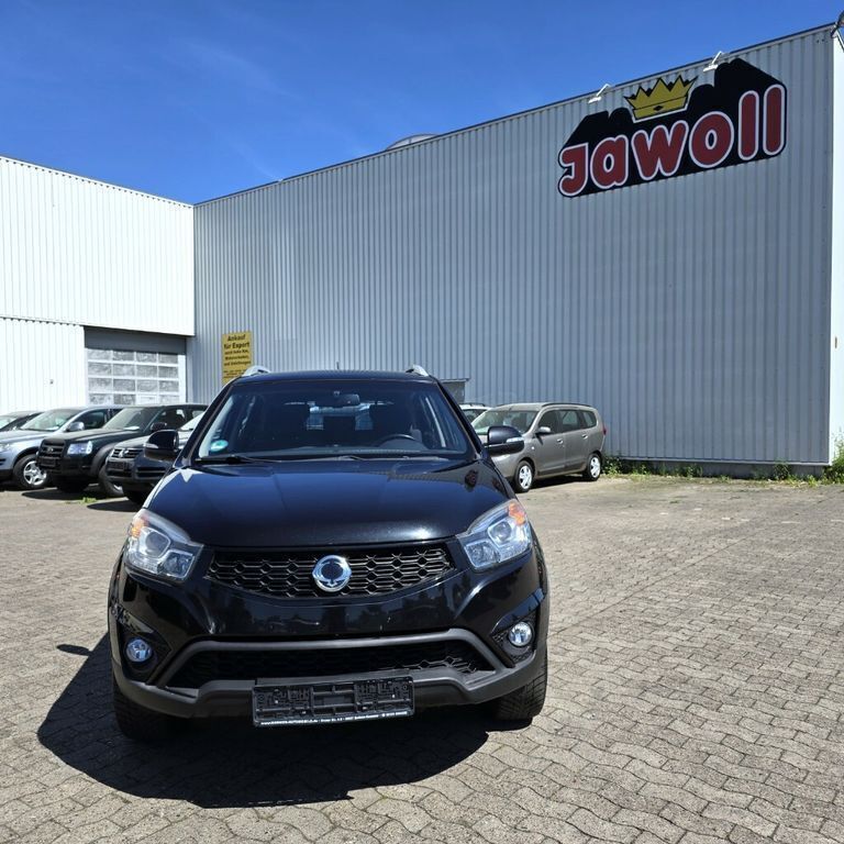 Schwarz Gebraucht 2015 Ssangyong Korando SUV | 5.450 € (Guter Preis) - Bild 1/4