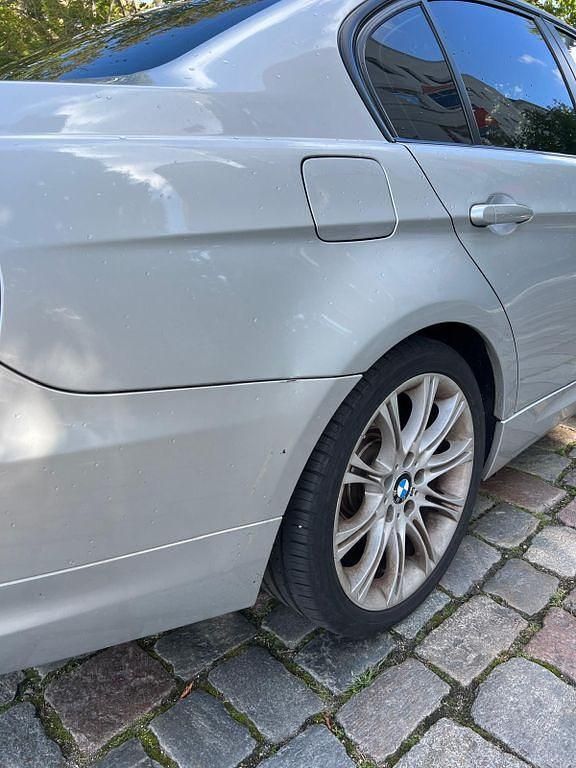 Gebraucht BMW 320 M Sport 184 PS (135 kW) 2011 Silber Limousine