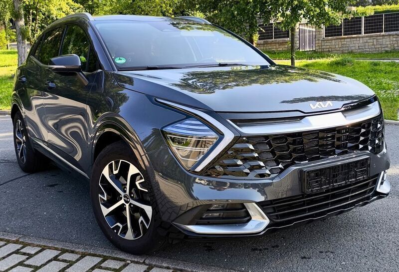 Grau Gebraucht 2022 Kia Sportage Spirit SUV | 26.000 € (Etwas zu teuer) - Bild 1/4