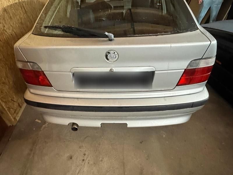 Usado BMW 316 105 HP (77 kW) 2000 Prateado Coupé