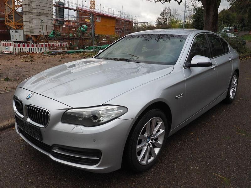 Gebraucht BMW 525 218 PS (160 kW) 2014 Silber Limousine