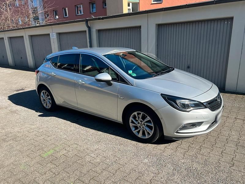 Gebraucht Opel Astra 136 PS (100 kW) 2017 Silber Kleinwagen